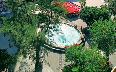 Old Town Grand Apart Hotel · 3