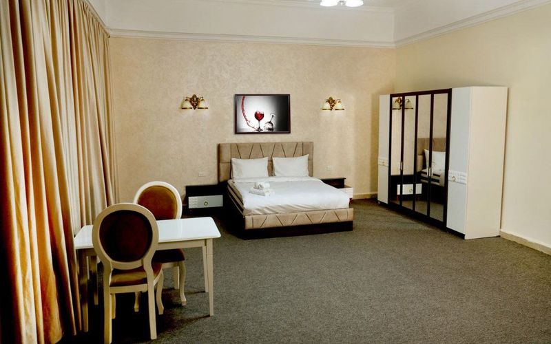 Olive Garden Baku Hotel · 1