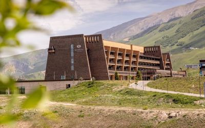 Shahdag Hotel & Spa · 3
