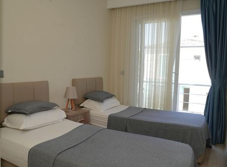 azerbaijan/izmir/karaburun/milahousee1017dae.jpg
