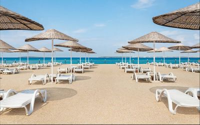 Kharma Beach Club Spa Apollonium Bay Villas · 4