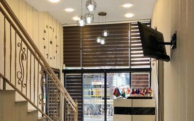 Mrt Hotel · 4