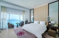 Deluxe Room Sea View King / Twin