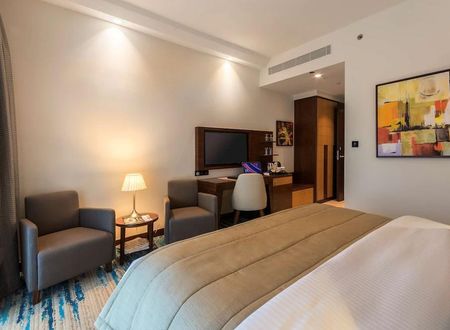 birlesik-arap-emirlikleri/dubai/tecom/golden-tulip-media-hotel_fe48530b.jpg