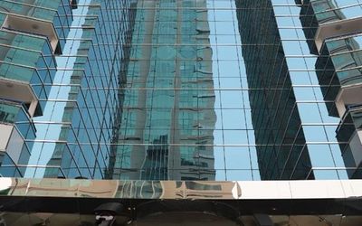 Golden Tulip Media Hotel · 3