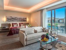 Family Pool Suite