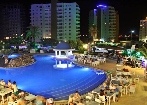 cyprus/gazimagusa/ceasarresortiskelelongbeach30a80639.jpg