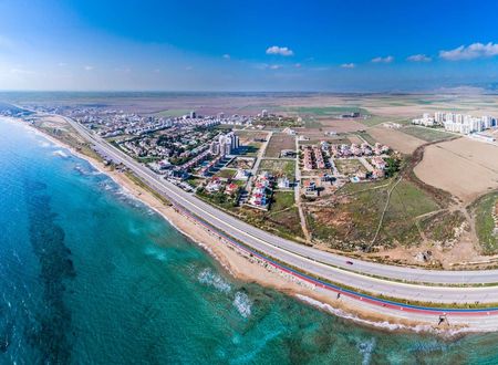 cyprus/gazimagusa/ceasarresortiskelelongbeachbf215f10.jpg