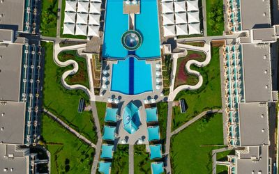 Limak Cyprus Deluxe Hotel · 5