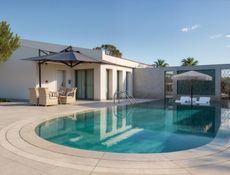 Swim Up Villa