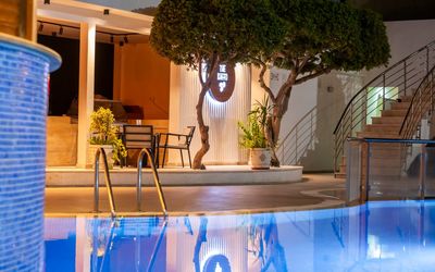 Mimoza Beach Hotel · 4