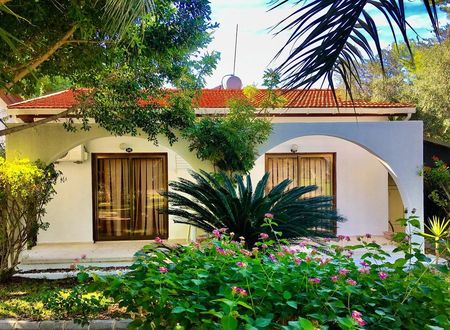 cyprus/kibris/barehillholidayvillage62be1504.jpg