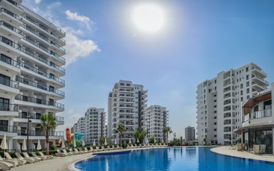 Caesar Blue Seaside Luxury Apartments · 4