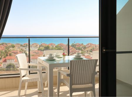 cyprus/kibris/caesarblueseasideluxuryapartmentsb4acaf6f.jpg