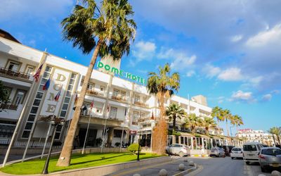 Dome Hotel · 4