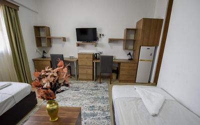 Goldhome Apart Hotel · 5