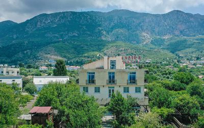 Lapida Garden Hotel · 2