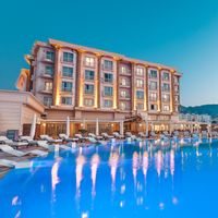 Les Ambassadeurs Hotel & Casino & Marina