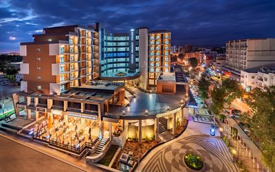 Novel Centre Point Hotel · 2