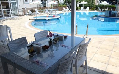 Sammys Hotel · 3