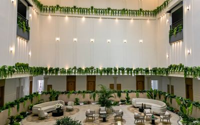 Paradisos Hotel · 4