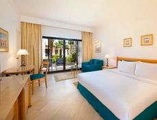 Standard Queen or Twin Bed Side Sea View