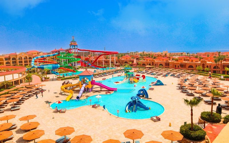 Charmillion Gardens Aqua Park · 1