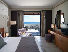 Jacuzzi Triple Room