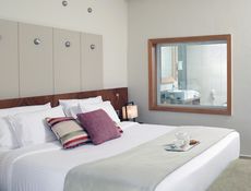 Standard Single Pool View Room