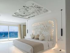 Hall of Fame Pool Suite