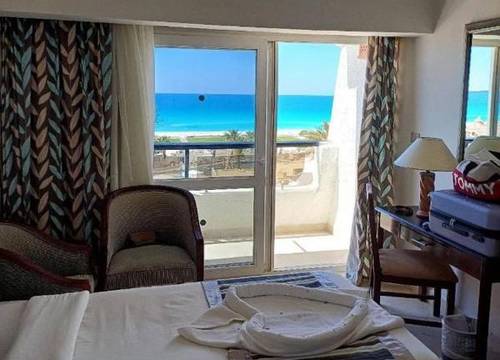 egypt/iskenderiye/alexandria/borg-el-arab-beach-hotel_081b24bf.jpg