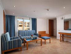 Triple Family Room