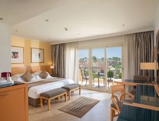Triple Master Suite