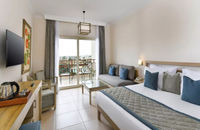 Superior, Queen or Twin Bed, Pool View