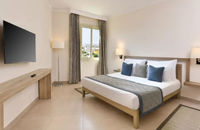 Fitness Suite, Queen Bed, Pool View