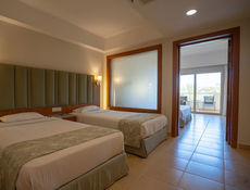 Interconnecting Family Room