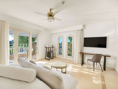 Golf House Suites