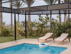 Royal Suite Queen Bed Sea View