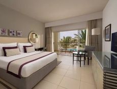 Family Queen or Twin Bed Side Sea View