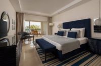 Executive Suite Queen Bed Sea View