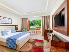 Family Room with Garden View