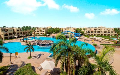 Stella Gardens Resort · 4