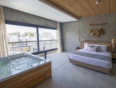 Executive Jacuzzi Suite - Posh Club