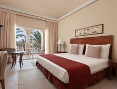 Superio, Queen or Twin Bed Pool View
