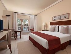 Family Queen or Twin Bed Garden View