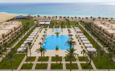 Jaz Oriental Almaza Bay · 4