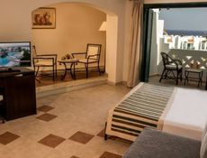 Family Queen Bed Pool View