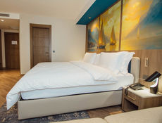 Suite King Room City View