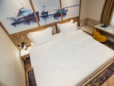 Standard King Room City View