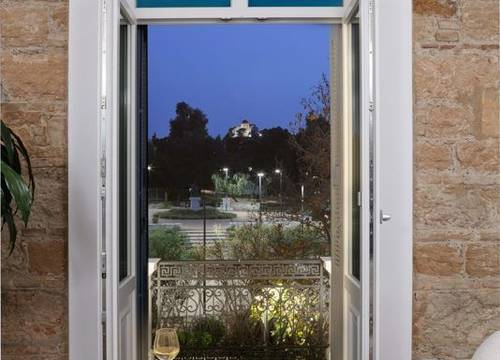greece/atina/thessia/la-divina_8e5b9142.jpg